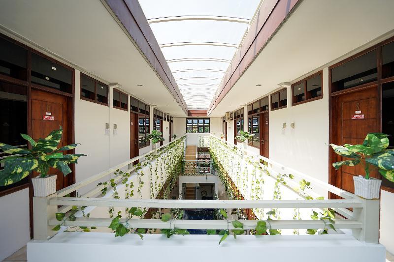 Reddoorz At Pondok Candra Surabaya Exterior photo