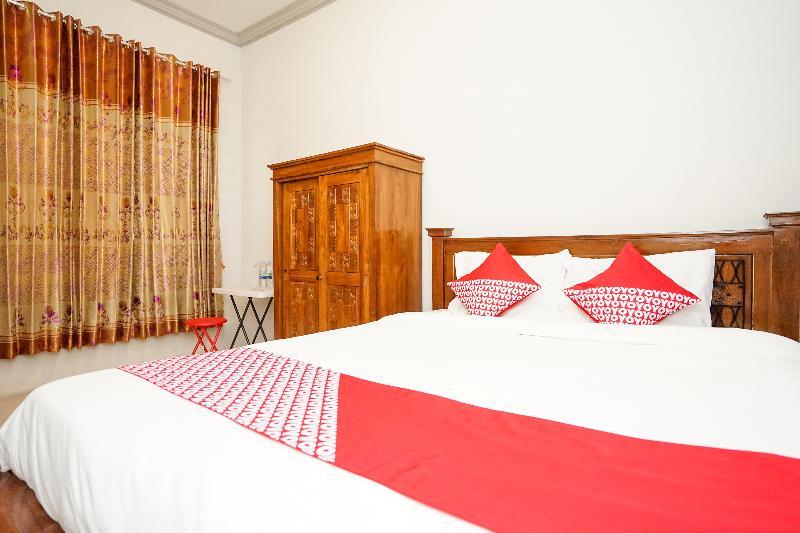 Reddoorz At Pondok Candra Surabaya Exterior photo
